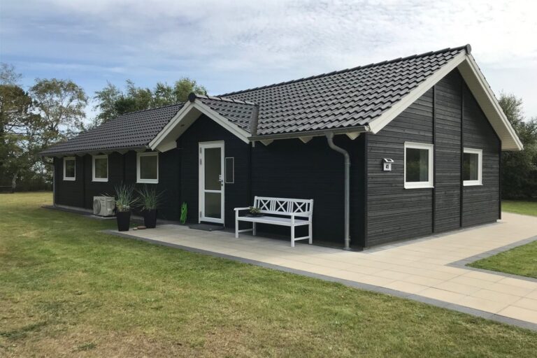 Huset set fra vest